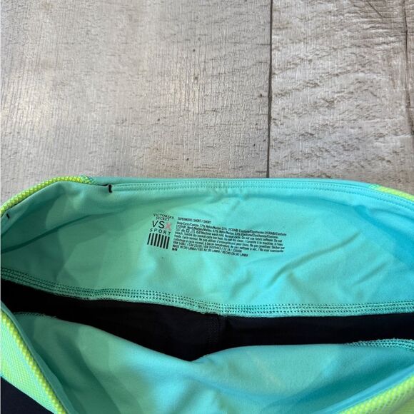 Victorias Secret Sport Supermodel Short - Picture 2 of 4